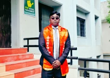 ॲड.कुणाल कांबळे यांना विधी शाखेतील पदव्युत्तर पदवी प्रदान