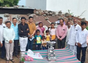 मोरेगावच्या विधवा महिलेसह तिच्या चार मुलींना मोठा आधार