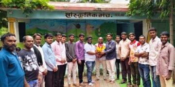 जि.प.शाळा खरोळा समितीच्या अध्यक्षपदी महेश खडसे