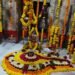 हातनूर येथील श्री नागनाथ मंदिरात आकर्षक फूलसजावट