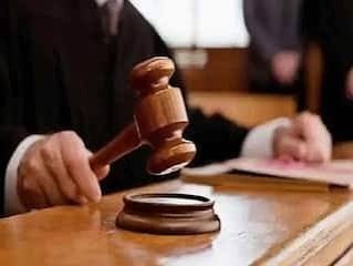 जीवे मारण्याचा प्रयत्न करणाऱ्या पिता-पुत्राला पाच वर्षाचा कारावास