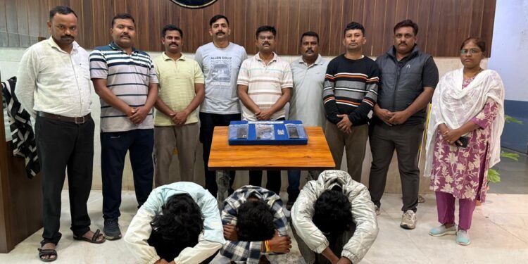 पिस्टलसह पाच काडतुसे हस्तगत