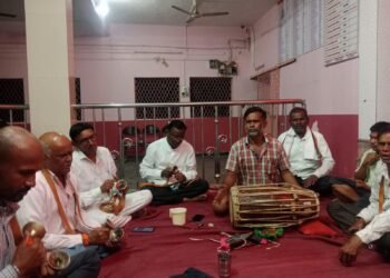 श्रावण सोमवारी भक्तिमय भजनांनी दुमदुमला परिसर