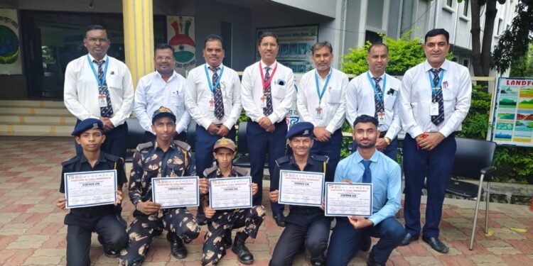 यशवंतराव चव्हाण सैनिक शाळेचे विद्यार्थी गतका खेळात राज्यस्तरावर निवड