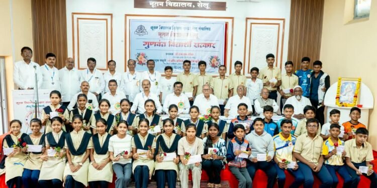 शेतकऱ्यांच्या हिताच्या विचारांची जाणीव शिक्षणातून निर्माण व्हावी : इंजि.अनिस कुरेशी