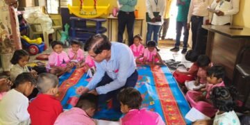 चला शाळेत जाऊया अभियान : संचालक डॉ.वसेकर यांनी विद्यार्थ्यांशी साधला मनमोकळा संवाद
