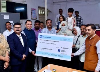 राष्ट्रीय लोकअदालत :‌ एका पक्षकारास ९० लाखांचा धनादेश सुपूर्द
