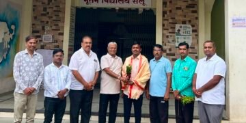 क्रीडा अधिकारी कल्याण पोले यांचा सत्कार